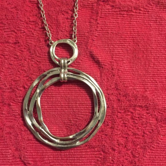 4 necklaces - Picture 2 of 13